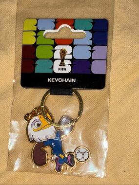 FIFA NWT Gold Eagle Mascot Keychain - Blue/White